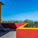 A Casa Amarela