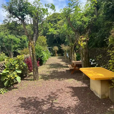 Ferienhaus A Casa Amarela Capelas (Sao Miguel)