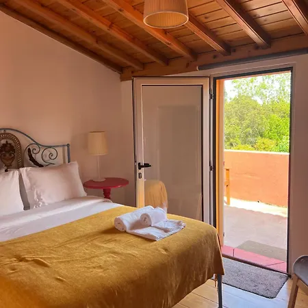 A Casa Amarela Capelas (Sao Miguel)