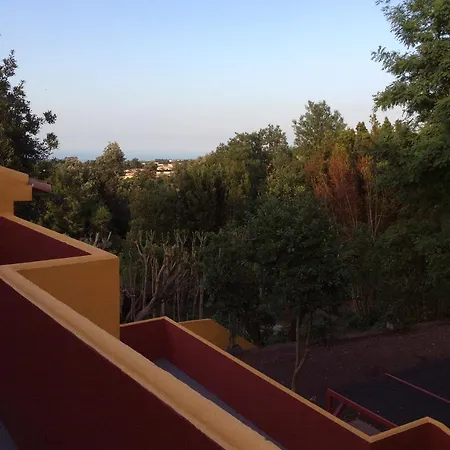 Сasa de vacaciones A Casa Amarela Capelas