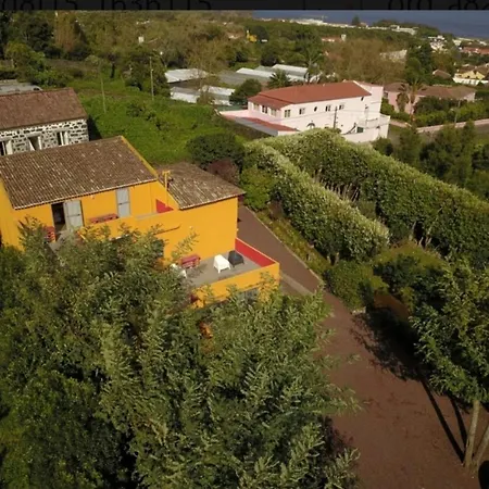Сasa de vacaciones A Casa Amarela Capelas (Sao Miguel)
