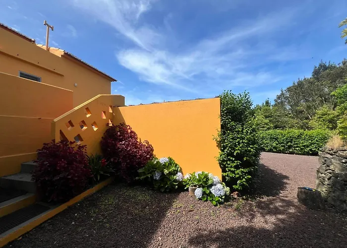 Casa de Férias A Casa Amarela Capelas (Sao Miguel)