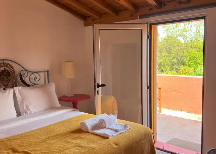 A Casa Amarela Capelas (Sao Miguel)