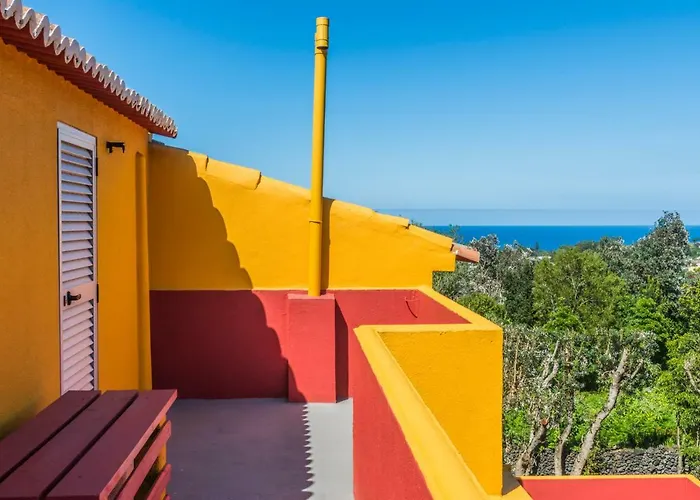 A Casa Amarela * Capelas (Sao Miguel)